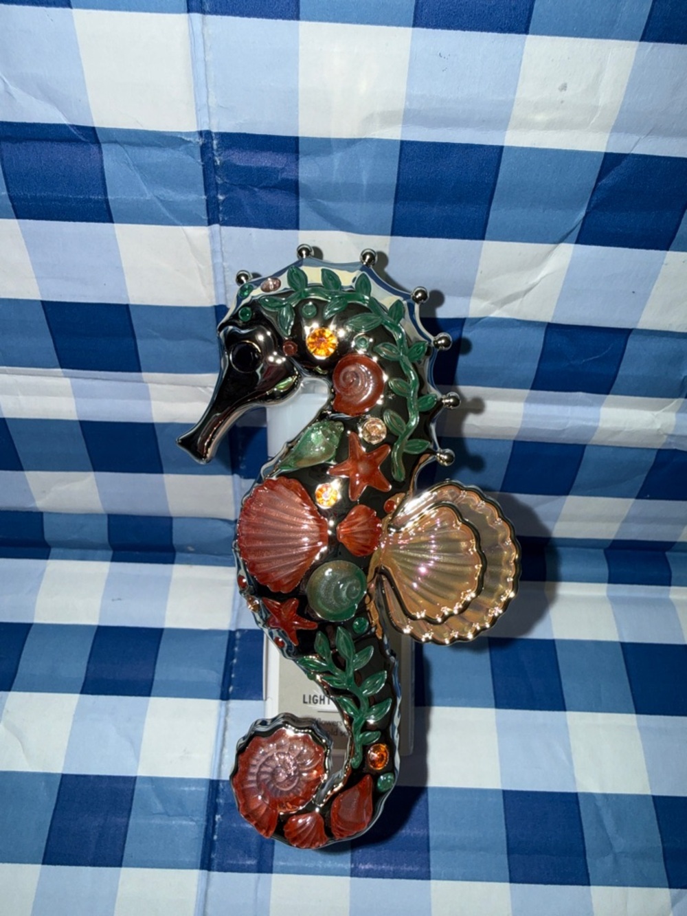Sea horse plug in